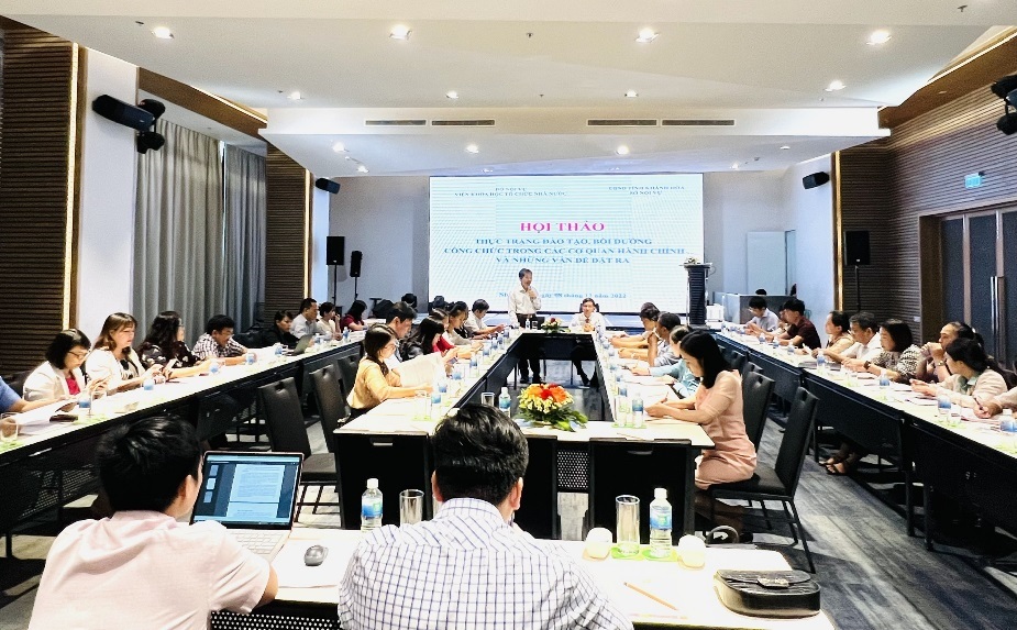 Hội thảo “Thực trạng đào tạo bồi dưỡng công chức trong các cơ quan hành chính và những vấn đề đặt ra”