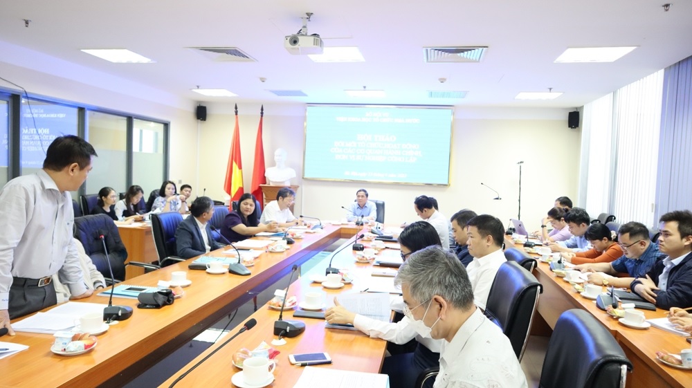 Hội thảo “Đổi mới tổ chức hoạt động của các cơ quan hành chính đơn vị sự nghiệp công lập”