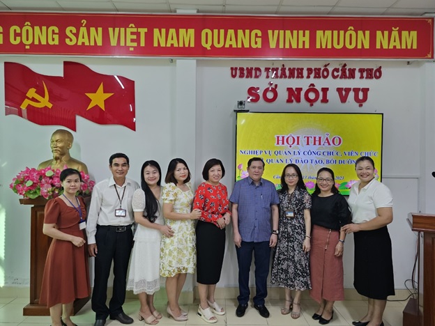 Hội thảo “Thực trạng quản lý công chức viên chức và công tác đào tạo bồi dưỡng” tại Thành phố Cần Thơ