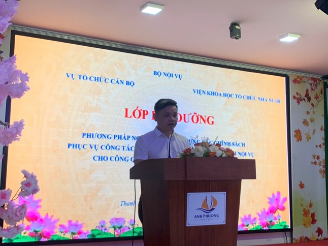 Lớp bồi dưỡng “Phương pháp nghiên cứu xây dựng các chính sách phục vụ công tác quản lý nhà nước của Bộ ngành Nội vụ cho công chức viên chức Bộ Nội vụ” năm 2024