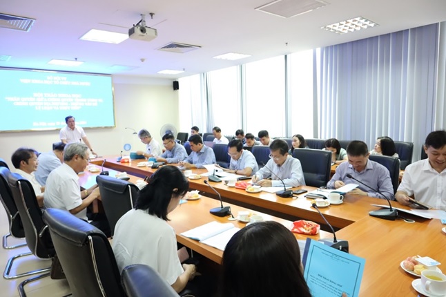 Hội thảo khoa học “Phân quyền giữa chính quyền Trung ương và chính quyền địa phương – Những vấn đề lý luận và thực tiễn”