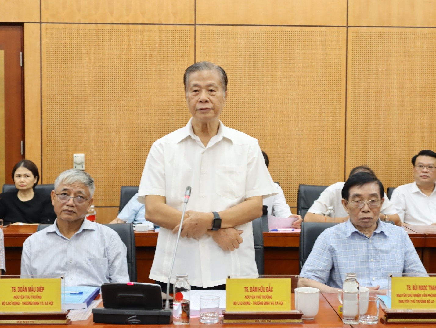 Hội thảo khoa học “Lịch sử truyền thống qua 80 năm xây dựng trưởng thành và định hướng phát triển của Bộ Nội vụ”