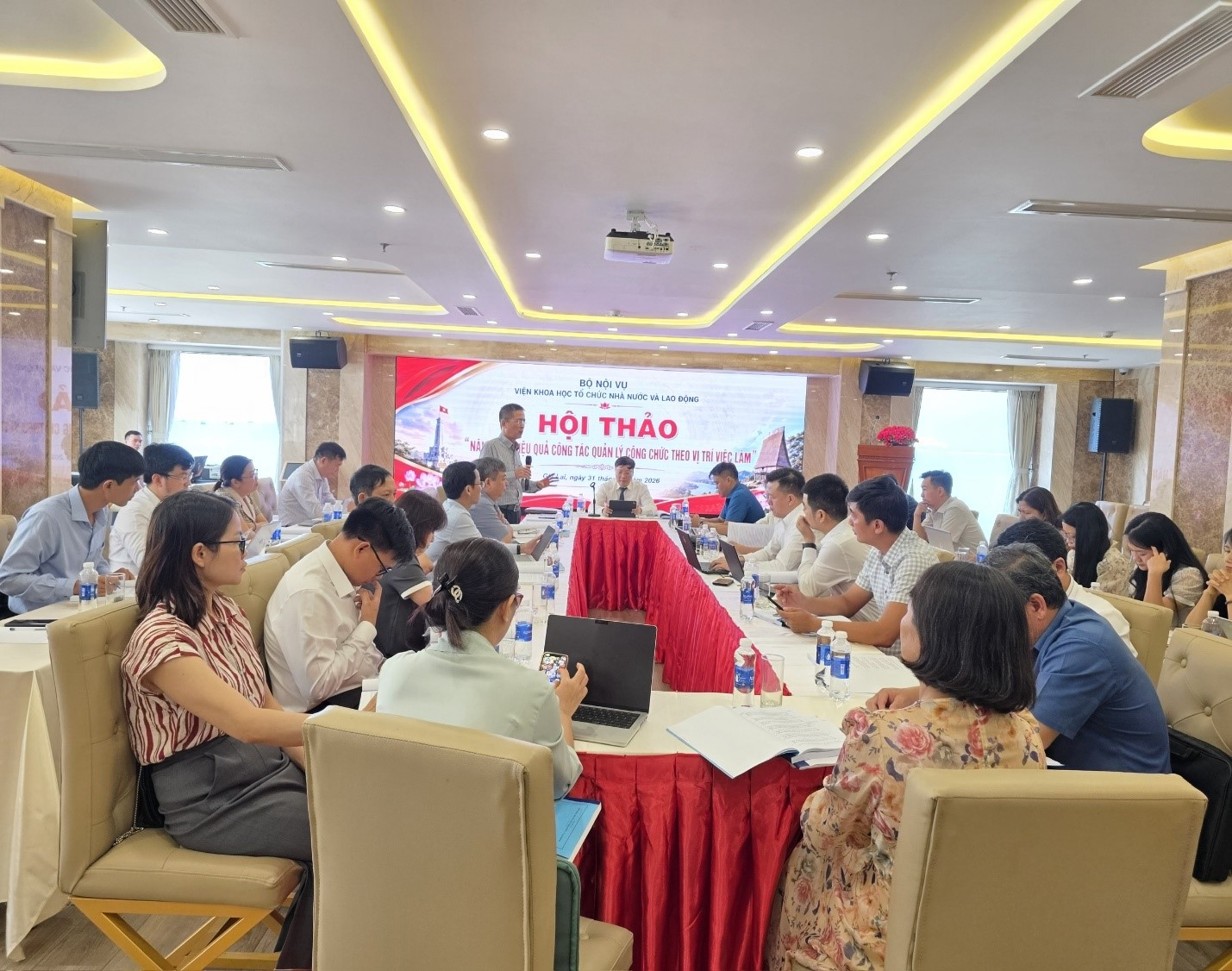 Hội thảo khoa học “Nâng cao hiệu quả công tác quản lý công chức theo vị trí việc làm”